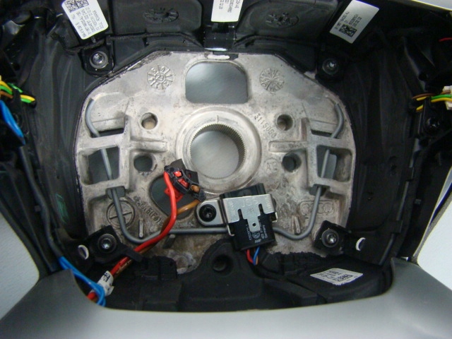 фото №5, Повітропровід шкіра підігрів мультифункція пелюстки перемикання audi q4 e-tron 89a419091b