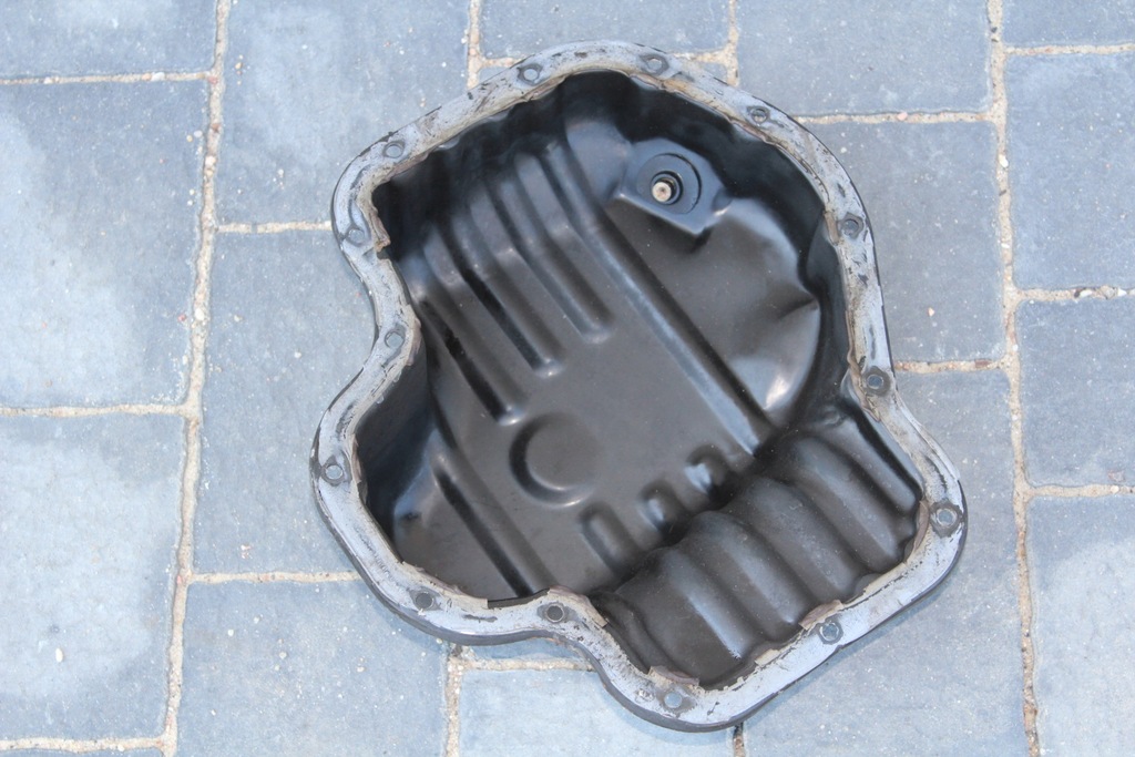 фото №1, Поддон масляная toyota avensis t25 2.0 vvti