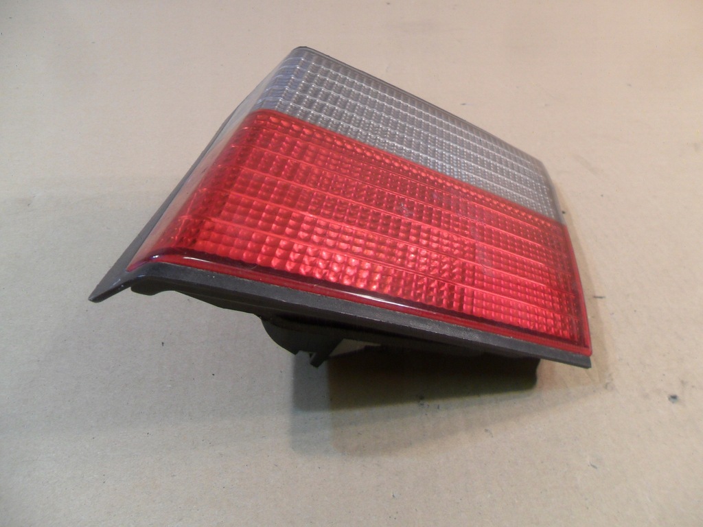 фото №7, Лампа правый задняя w крышка nissan primera p11