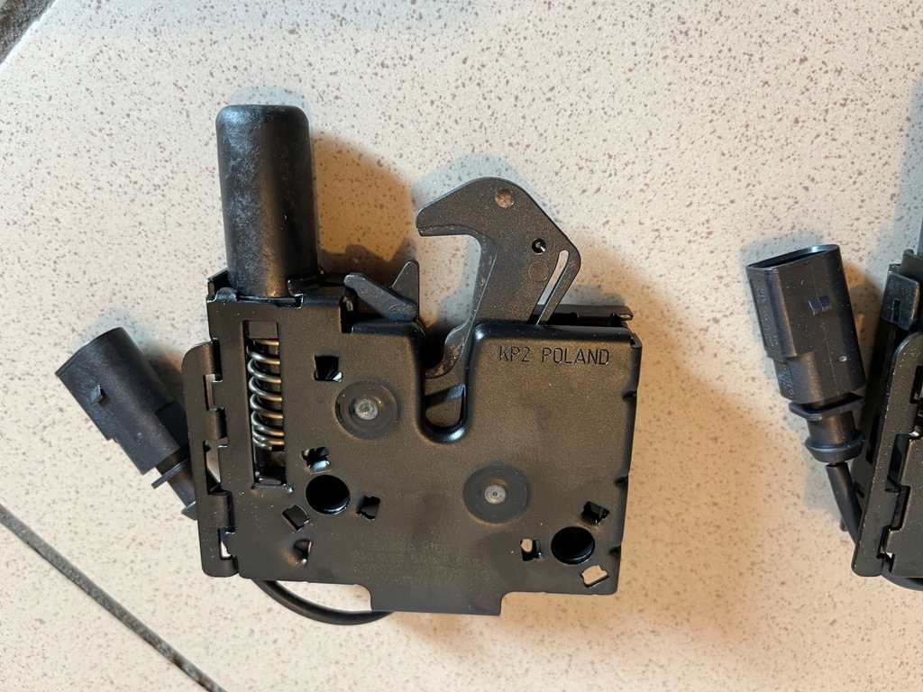 фото №7, Skoda superb iii 3 3v0 замок капот засов