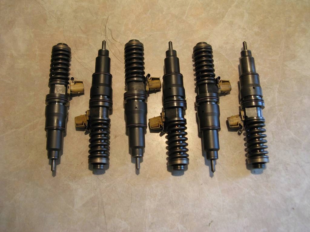 Купити Renault premium magnum dxi насос-форсунка насос-форсунка інжектор 20555521