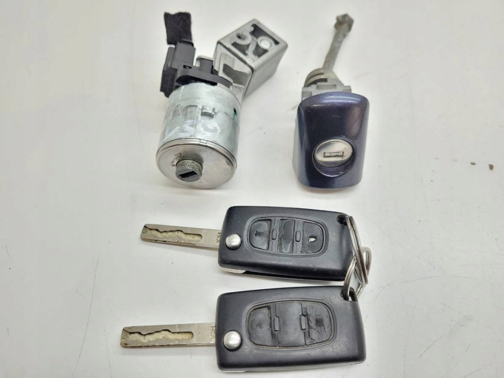 Купить Замок зажигания ключ pilot вкладка замка citroen c4 grand picasso 36410600