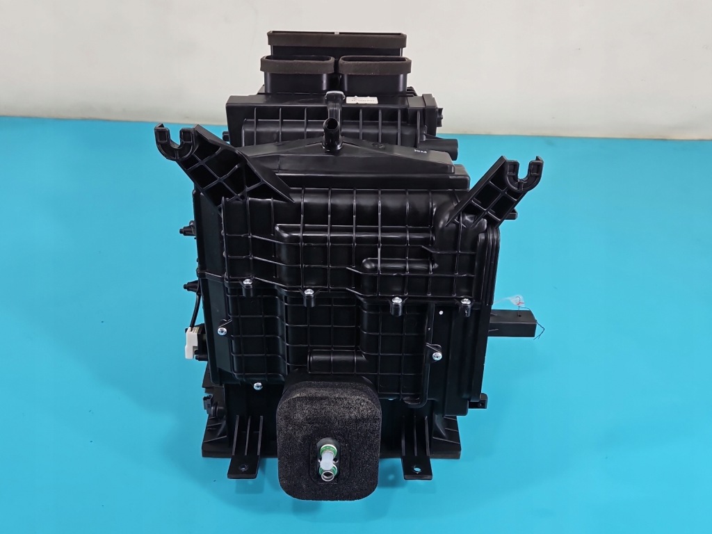 Корпус испаритель кондиционера tesla model s 12-16 Киев