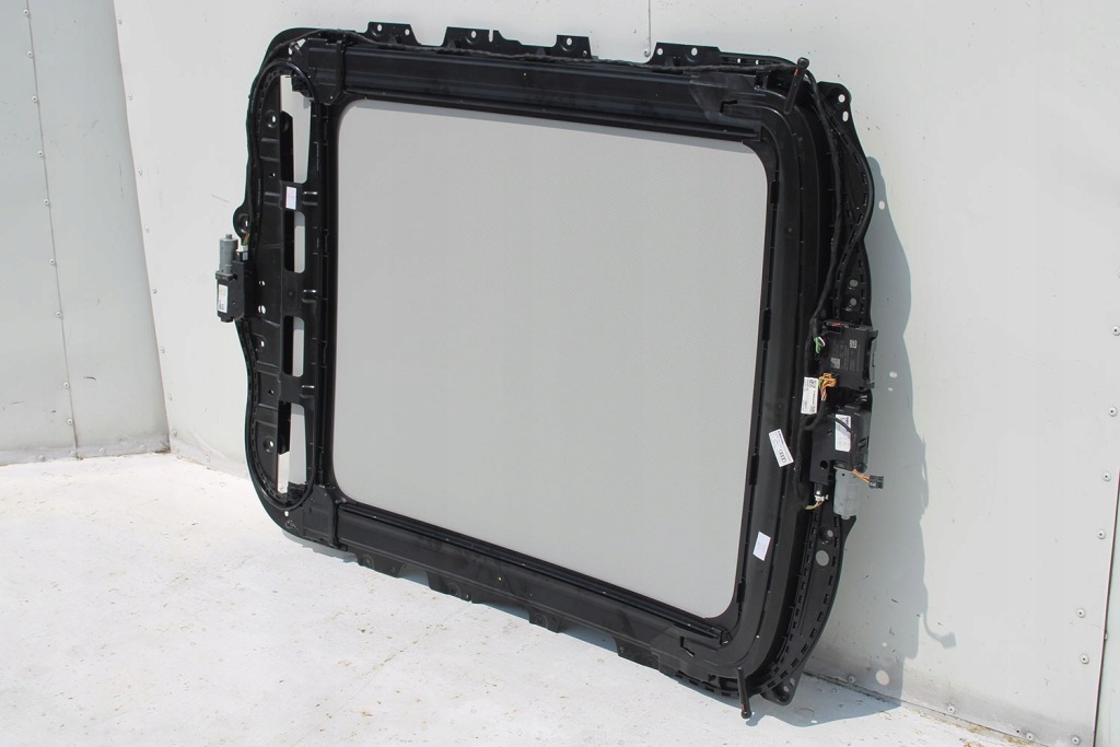 фото №7, Audi e-tron дах скляний solar панорама 83a877041 83a 877 041 люк so