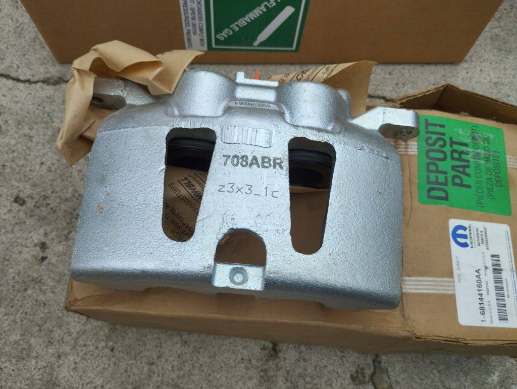 фото №1, Супорт гальма правий chrysler pacifica nowyorg