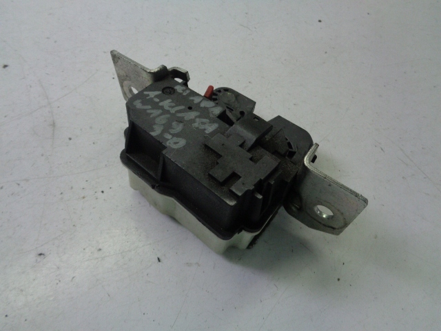 фото №3, Замок крышки задняя mercedes a-klasa w169 3 дверь