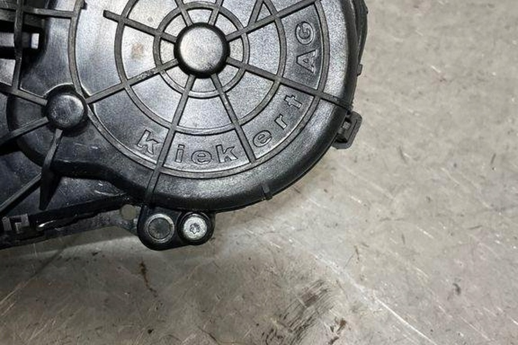 фото №8, Механизм доводчик правых передних дверь bmw 7 f01, f02 4152309800