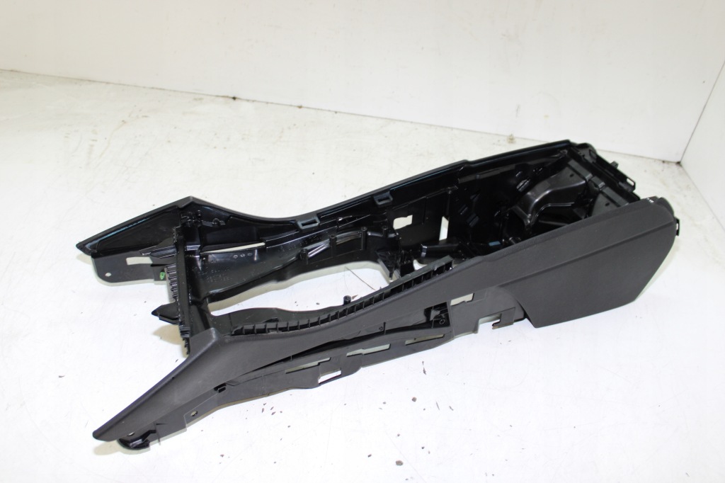 Bmw f10 f11 тунель середній 9206673 Зі Шроту