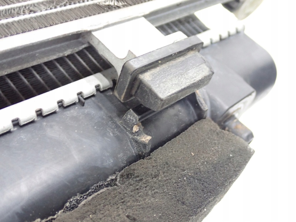 Комплект радиатор вентилятор оригинал suzuki swift mk7 1.2i 13r Киев