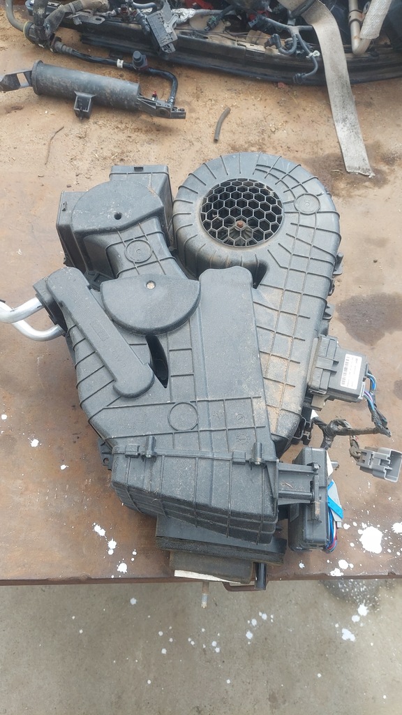 фото №5, Pacifica 2016-2024r теплообменник отопитель задняя