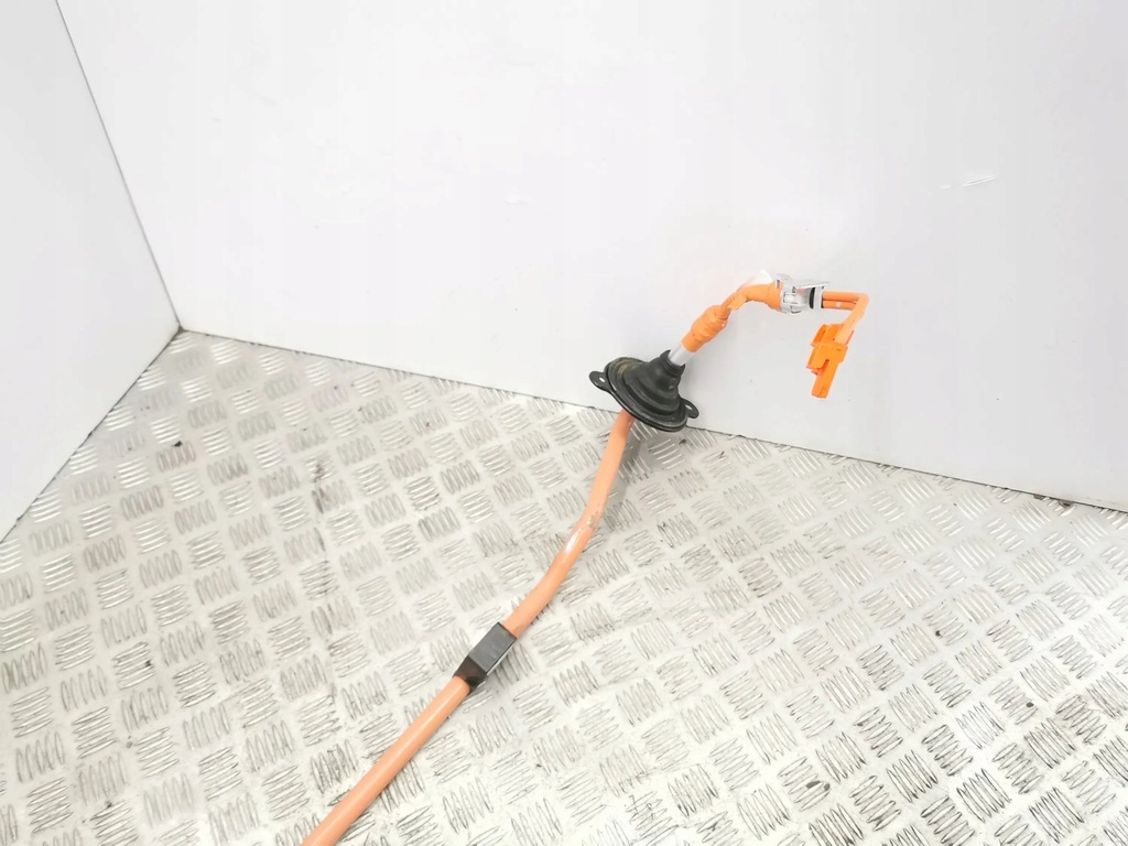 фото №11, Toyota corolla e210 e21 2022 минус / клемма / шланг аккумулятор