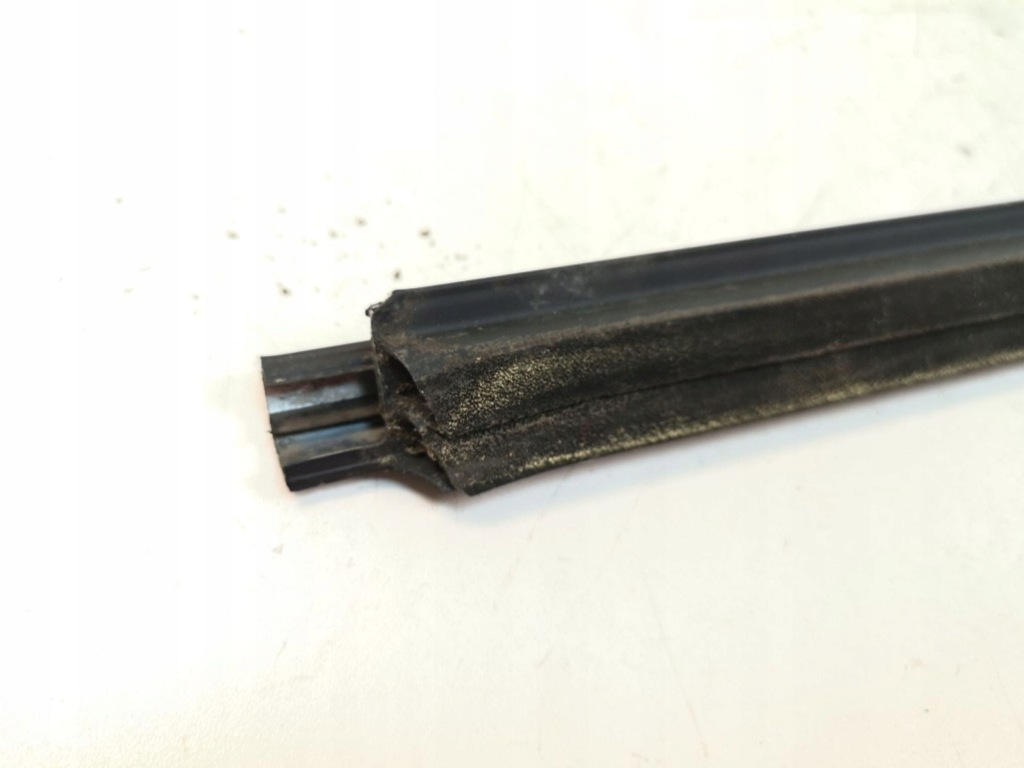 фото №8, Hyundai santa fe 2008 молдинг стекло coupe