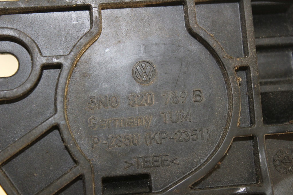 Шланг кондиціонера vw tiguan 1 i 5n0 2.0d в Україні