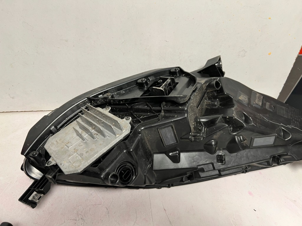Фара фара передняя левая - tesla model 3 y full led 17-23 в Украине