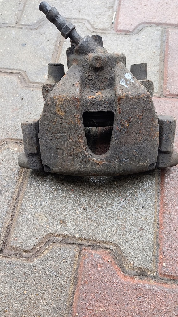 фото №1, Суппорт правый перед volvo v50 s40 ii 06r