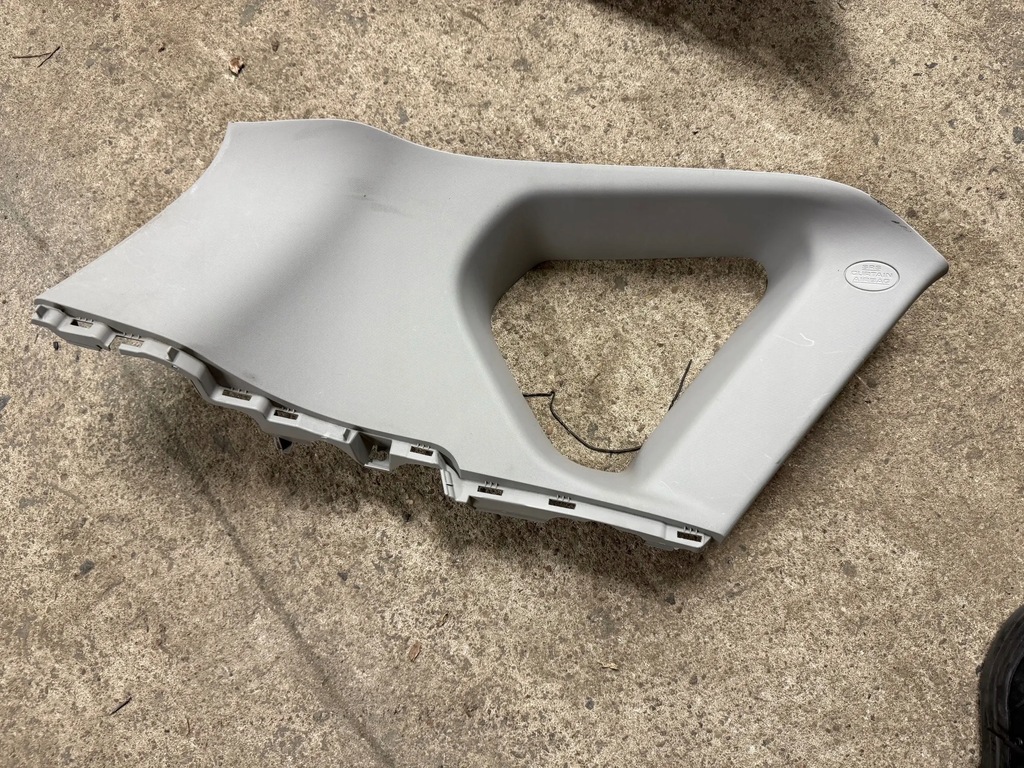 фото №1, Toyota auris ii 12-18 защита обшивка стойка левая