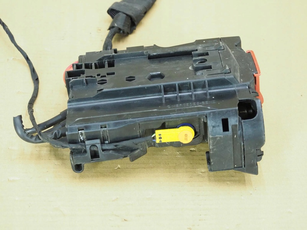 фото №6, Mercedes w204 клема патрон модуль акумулятор 2045403750