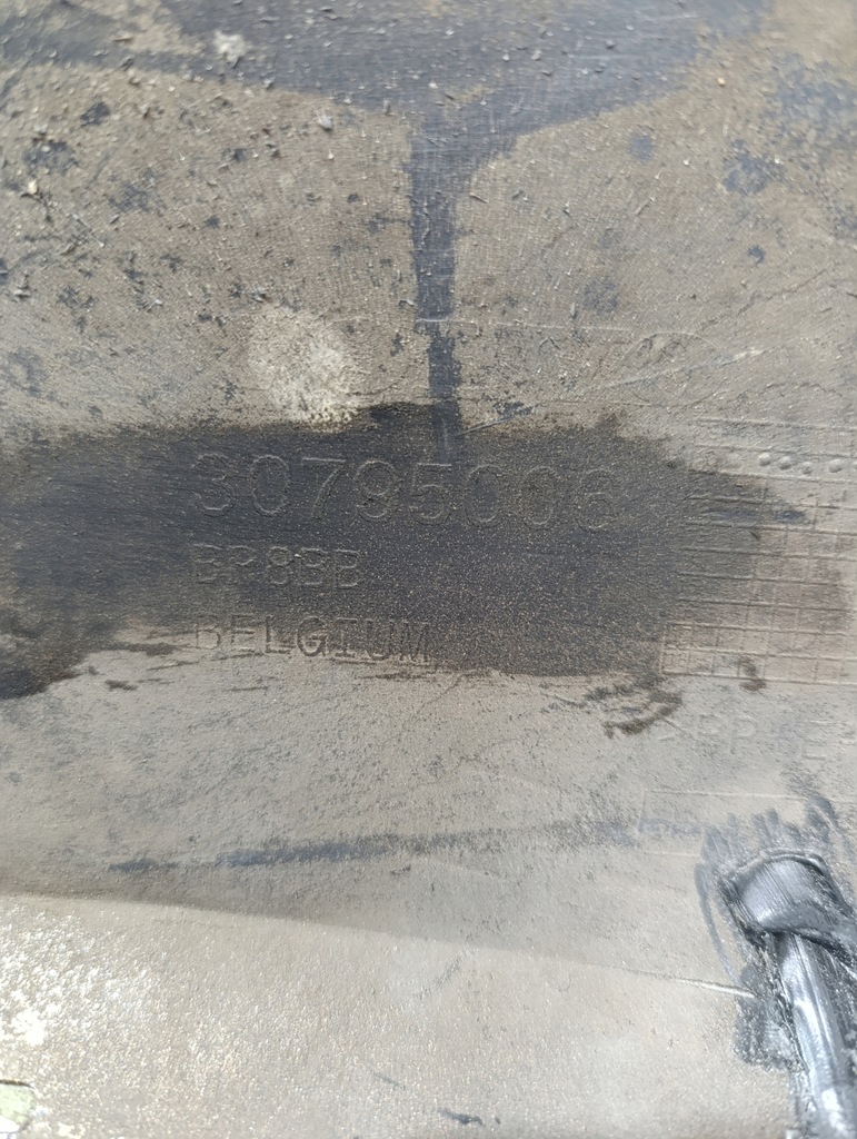 фото №11, Volvo s60 ii v60 i 2 cross cuntry бампер перед передній dół накладка 10-13