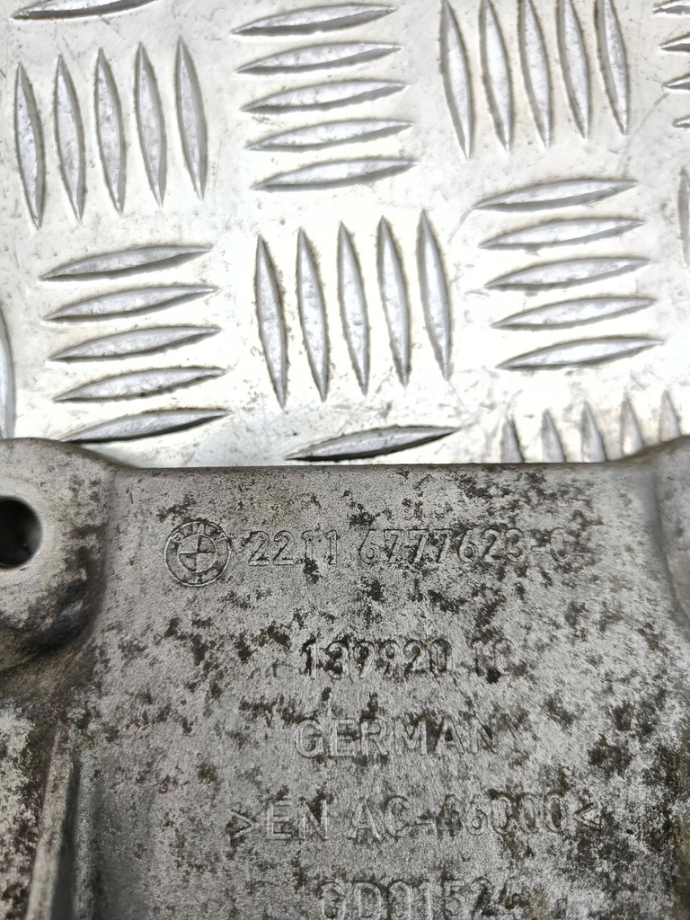 фото №7, Bmw 7 f01 f02 f03 f04 2010 кронштейн / кронштейн двигуна