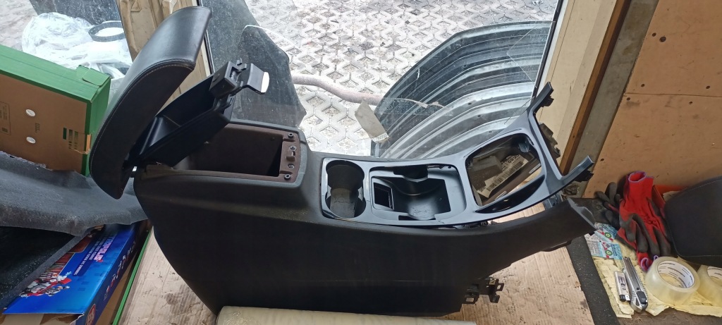 S-max mk1 galaxy mk3 06-14r підлокітник комплектний  європа Зі Шроту