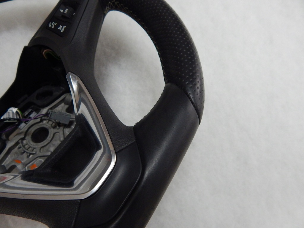 фото №11, Opel corsa e opc - воздуховод кожа multi oryg