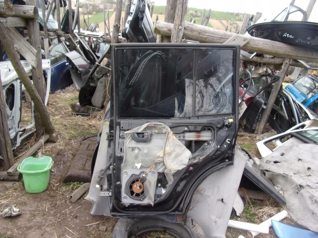 фото №5, Дверь pajero iii 5d задняя