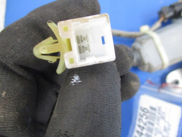 Zaz forza підйомник скло перед правий 2pin в Україні