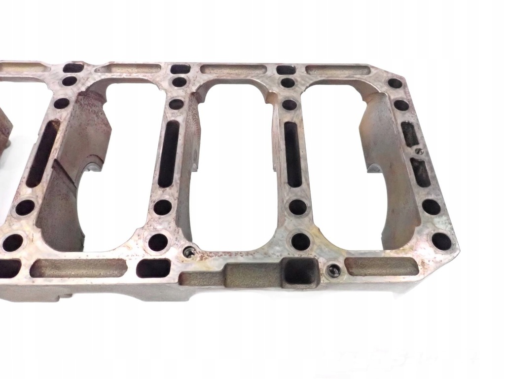 фото №10, Основание вала коленчатого audi a8 d3 4.2 tdi bvn 057103041g