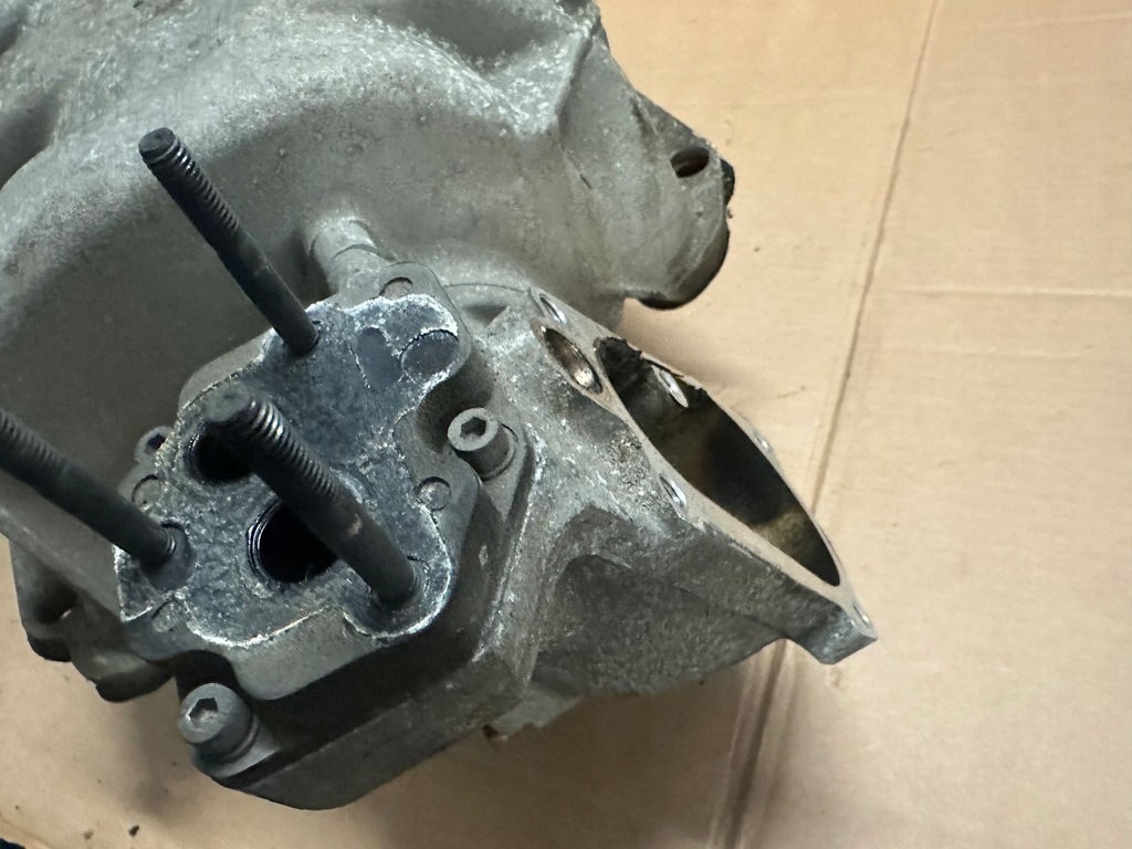 фото №9, Коллектор всасывающий audi a8 d2 przed fl 3.7 akj 077133185f