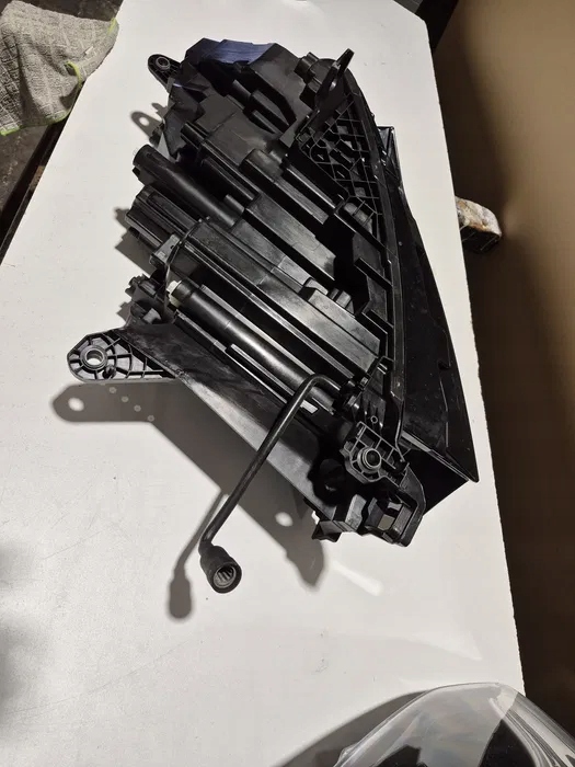 фото №6, Лампа перед правая skoda enyaq.