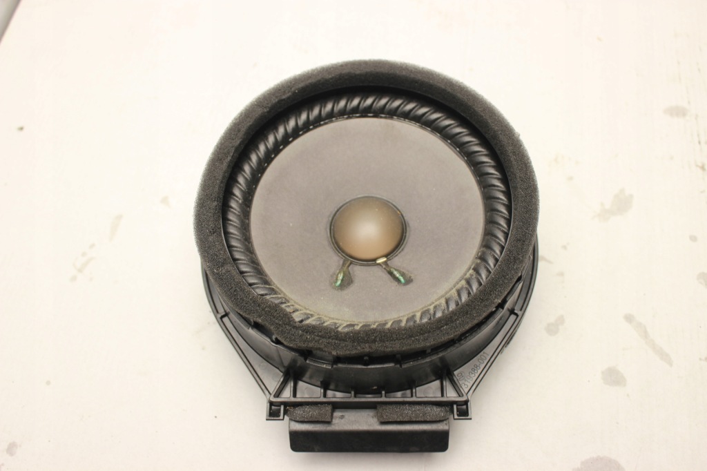 Купить Opel ampera chevrolet volt 11r- динамик дверь передних перед bose 20760440