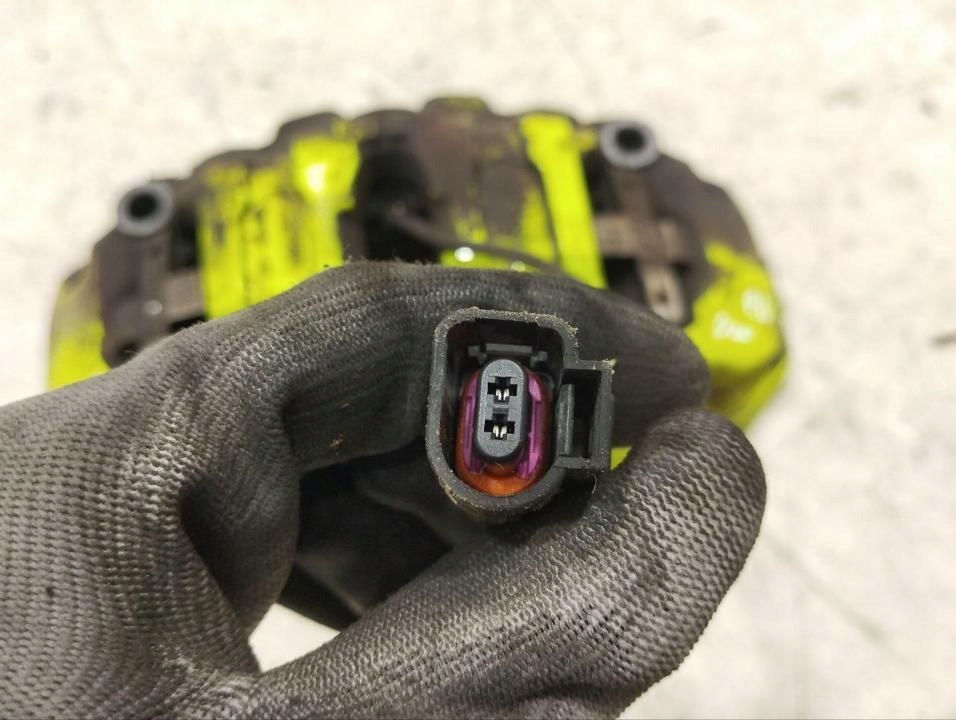 фото №9, Porsche panamera 970 2015 суппорт тормозной передний 7pp615123