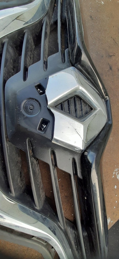 фото №13, Решётка радиатора решётка радиатора бампера перед хром renault clio v 623102335r