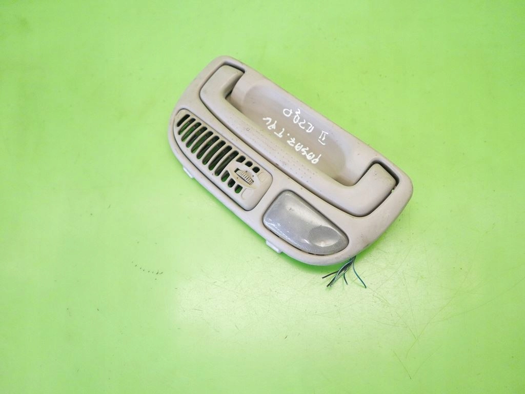 фото №3, Лампа кабіни ручка права задня kia carnival i 99-