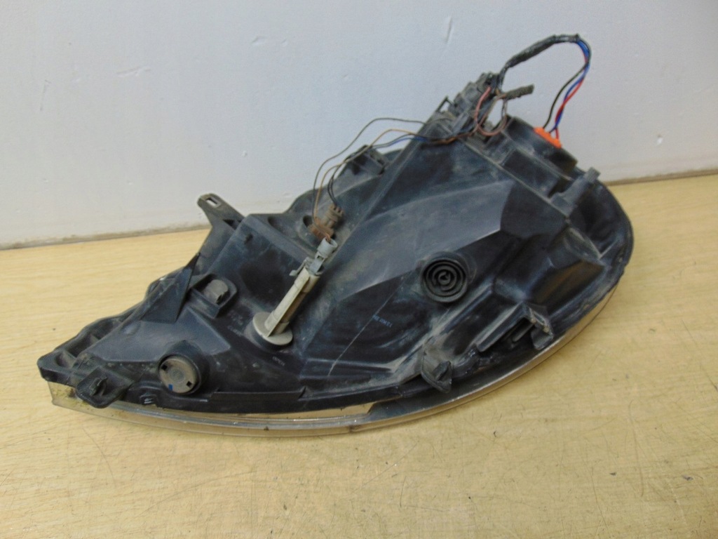 фото №11, Лампа права перед opel vivaro lift 2006- europa