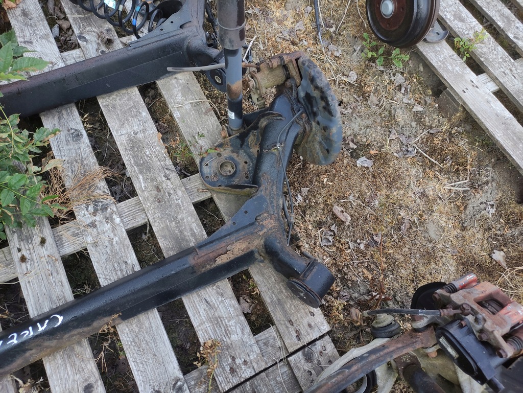 фото №3, Kia carens iv балка подвеска задняя oś 2014 rok