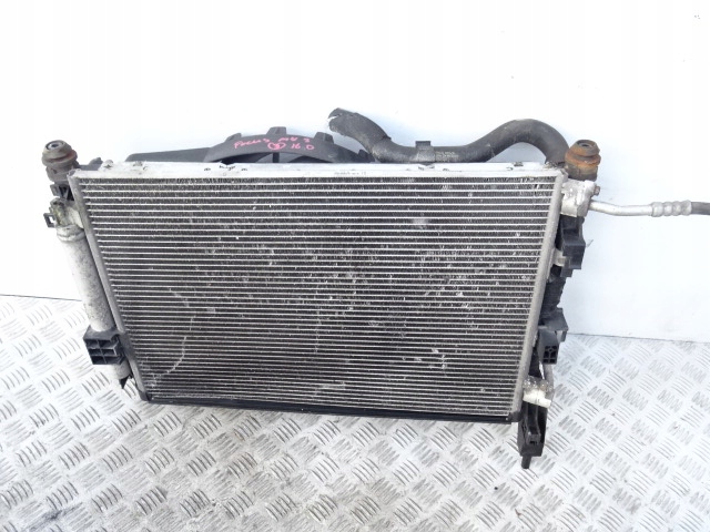 Купити Радіатор комплект . ford focus mk3 12r. 1.6tdci
