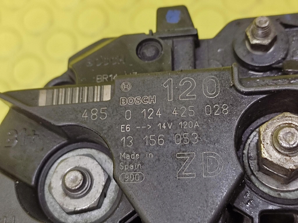 Opel astra h 1.4 генератор 0124425028 в Україні