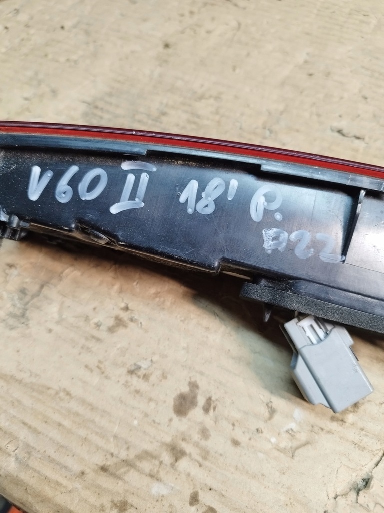 фото №7, Лампа правая крышки задняя volvo v60 ii 32228905