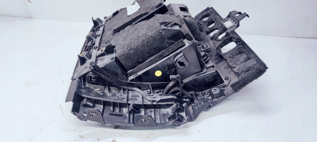 фото №14, Бардачок пасажира audi a8 d4