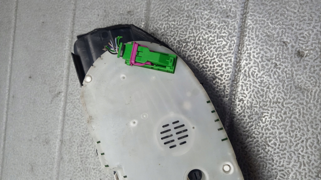 Лічильник audi a4 b5 98r sedan 1.8b 8d0919861c в Україні