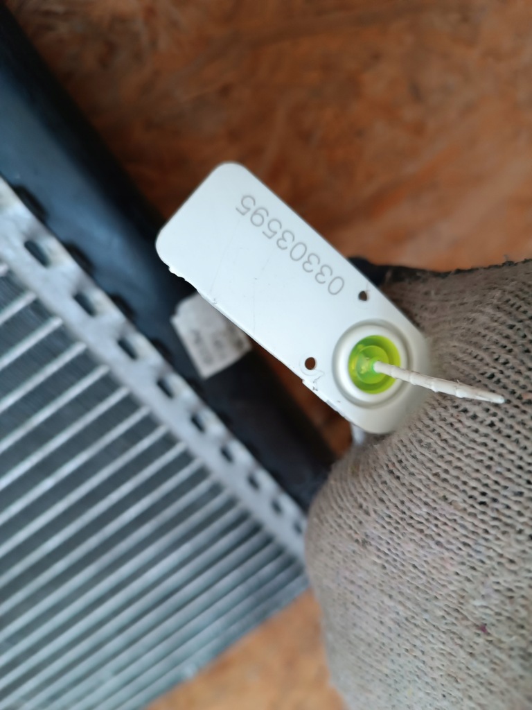 фото №9, Радиатор wody nissan micra k13 40x45cm