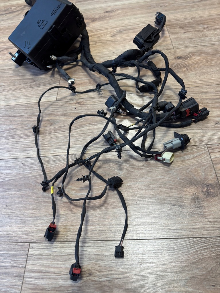 фото №16, Dodge challenger charger srt коробка na запобіжники проводка роз'єми 2015+