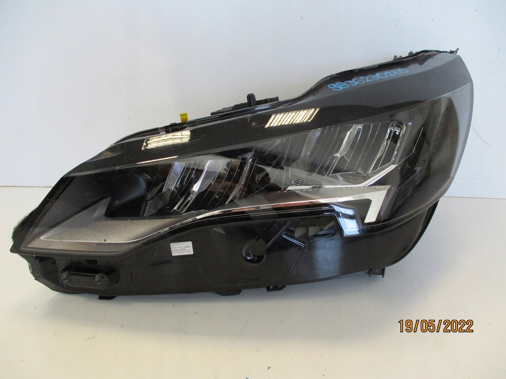 фото №1, Лампа full led левая peugeot 3008 5008 lift