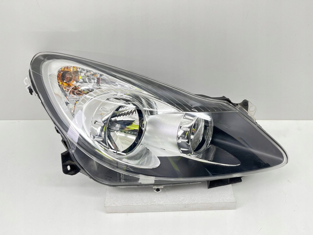фото №1, Лампа перед права do opel corsa d 06-11 13217454