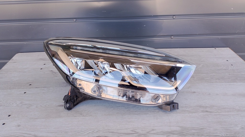 Купити Renault captur рестайлінг  правий фара full led перед передня гарний стан