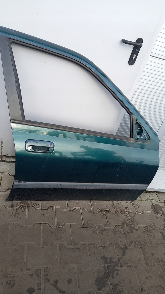 фото №1, Дверь правый перед peugeot 406 96r