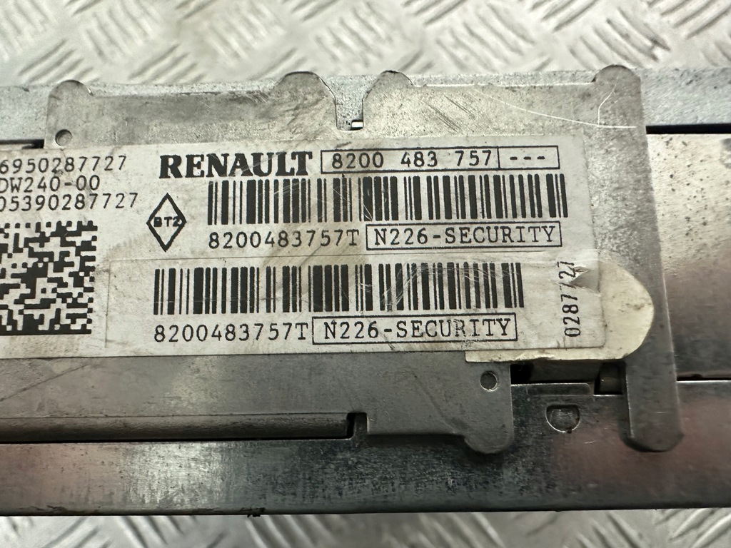 фото №11, Renault clio iii радио 8200483757