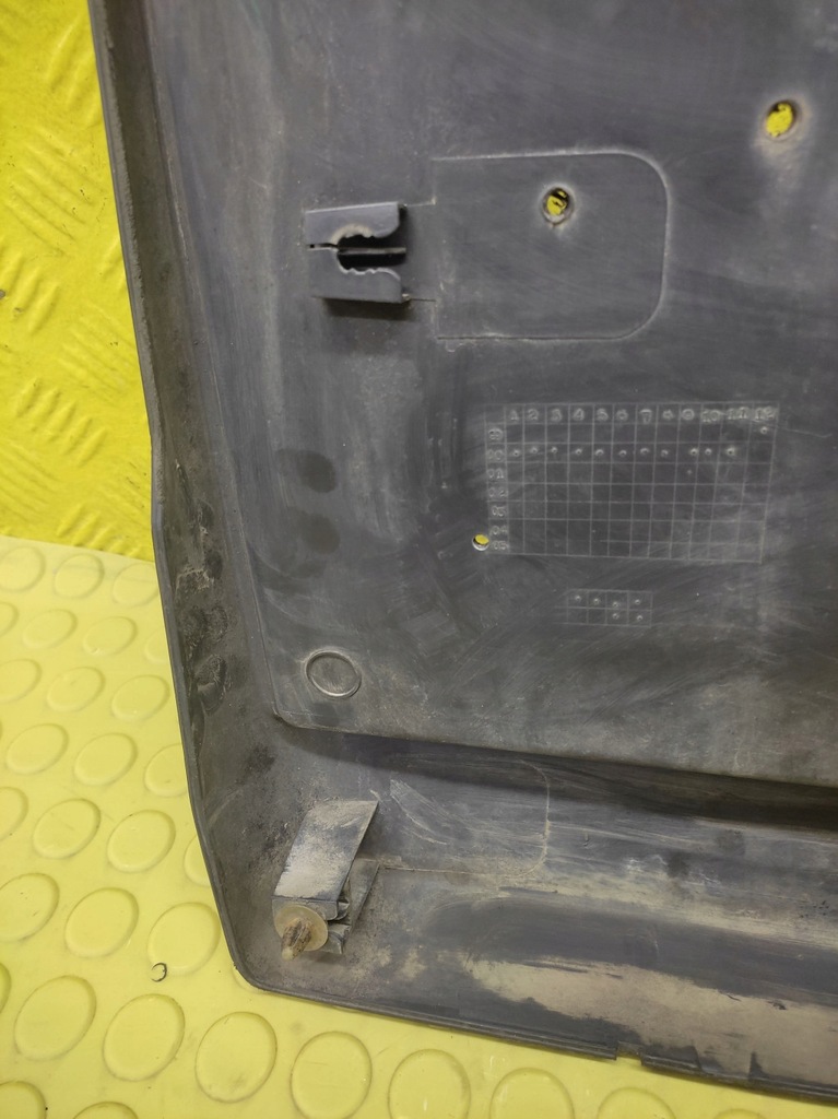 фото №6, Mitsubishi pajero 3 накладка задняя mr416417