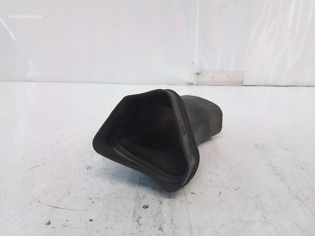 фото №1, Bmw 3 e92 2.0d труба шланг воздуха 7798876